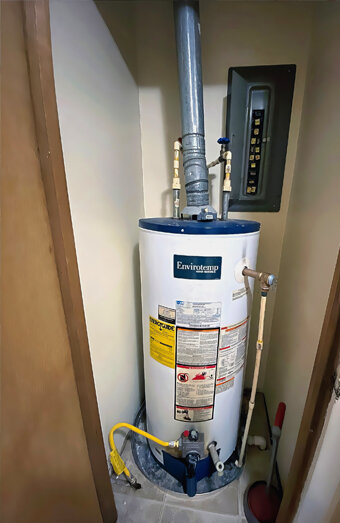 https://comohotwater.com.au/uploads/2025/06/gas-hot-water-system-40702.jpg