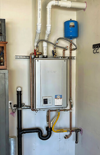 https://comohotwater.com.au/uploads/2025/06/instant-hot-water-systems-98444.jpg