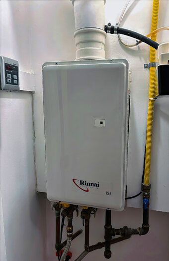 https://comohotwater.com.au/uploads/2025/06/thermostatic-water-systems-17709.jpg